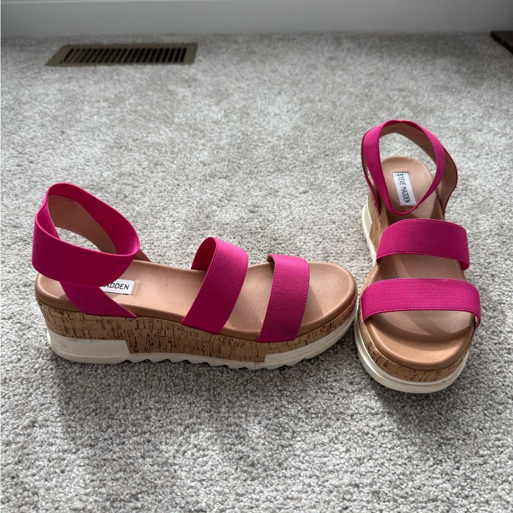 Steve Madden Fuchsia Platform Sandals
